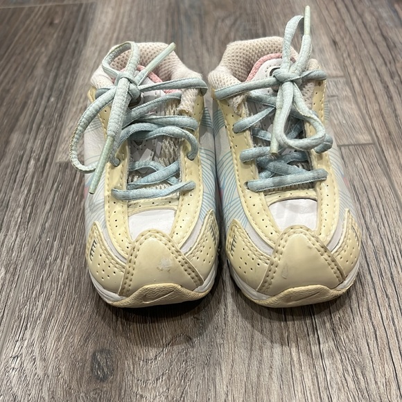 Like new baby Nike shoes - Picture 2 of 8